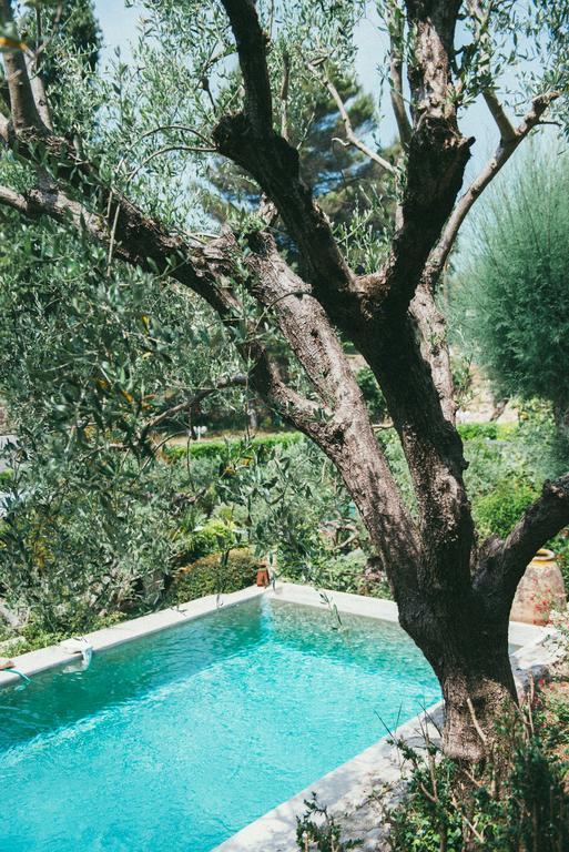 Les Rosees Μουζέν Εξωτερικό φωτογραφία